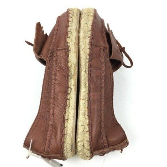 New Passports Flats Sz 7 Gil Brown Leather Kilted - Picture 7 of 8